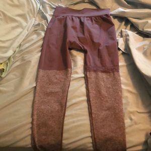 Size M but runs a little smaller.Open to offers!